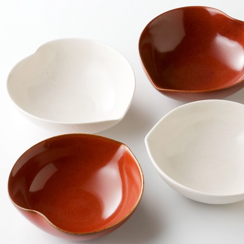 日本小倉陶器紅白花瓣小碗【四入|禮盒裝】【日本製】1