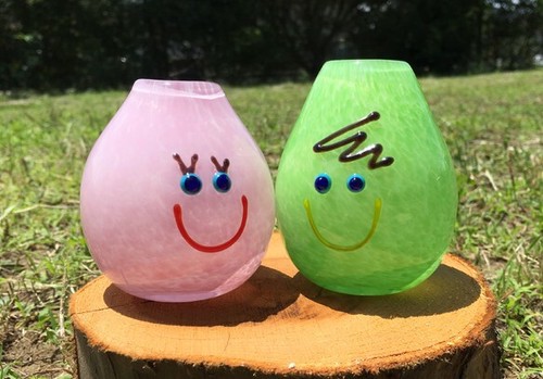 日本Yugen Glass手工玻璃花瓶一對【綠色及粉紅色】【日本製】